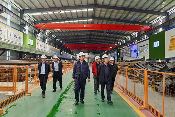 四川路橋黨委副書記、董事趙志鵬赴康新高速項(xiàng)目開展安全檢查、“夏送清涼”慰問暨汛期安全專題培訓(xùn)